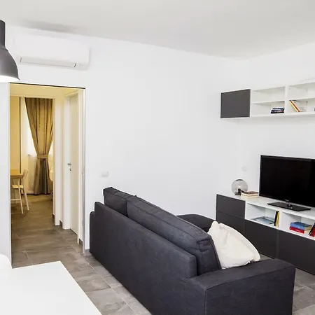 Rosa's House Rome Airport *